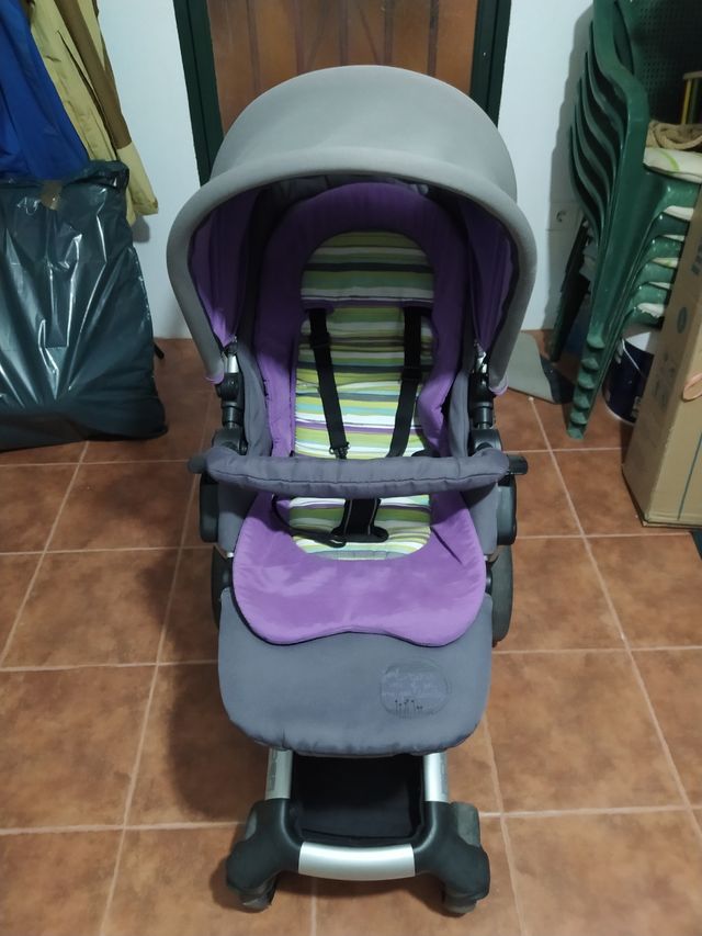 Carro, cochecito para bebé con complementos