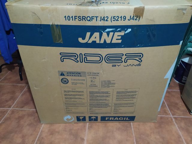 Carro, cochecito para bebé con complementos