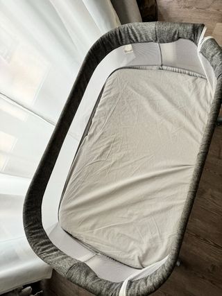 Cuna colecho marca BABYGO ESTADO NUEVO