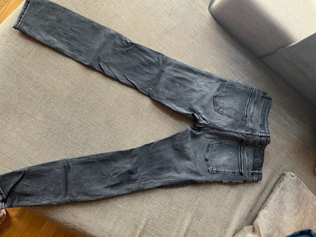 Pantalon tejano roto Pull&Bear