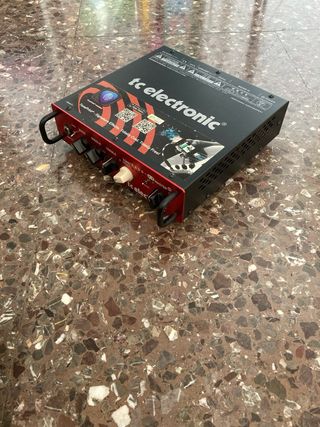 Amplificador de bajo BH250