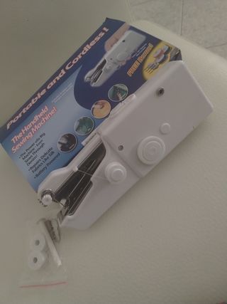 Macchina da cucire portatile nuova