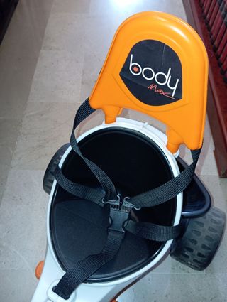 Triciclo body max. Marca: Injusa. 