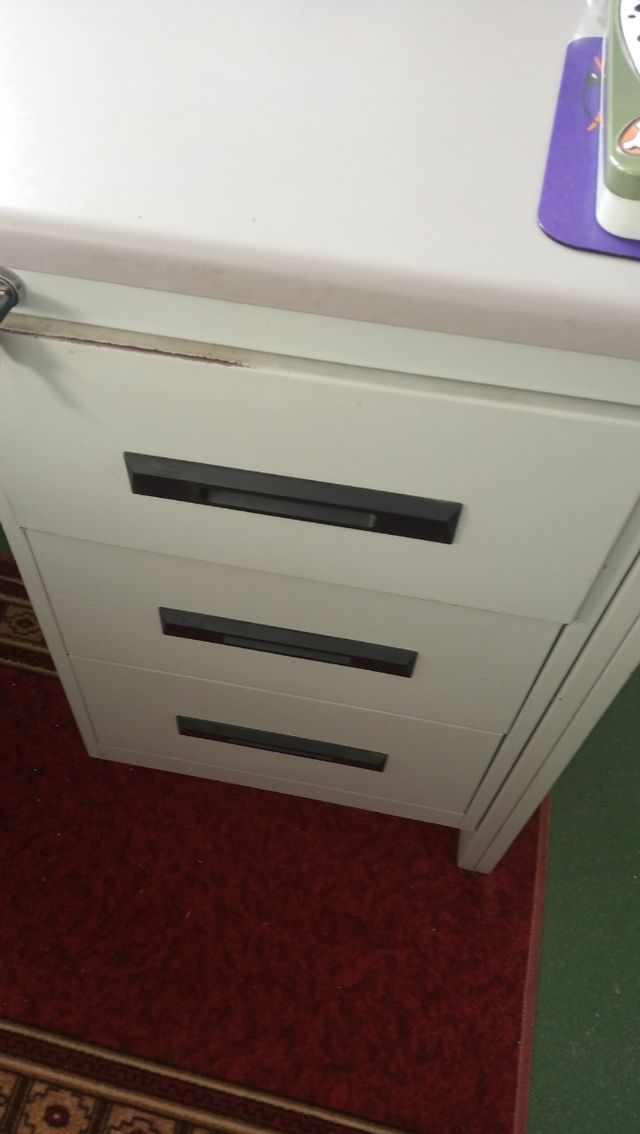 mesa escritorio oficina metal