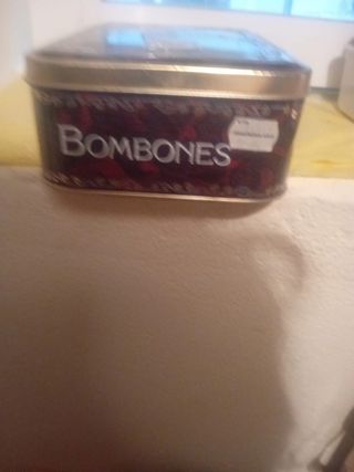 Caja metálica bombones galletas dulces