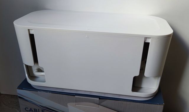 Caja oculta cables con regleta NUEVA