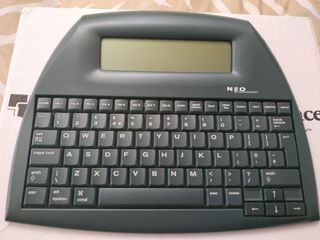 A estrenar Alphasmart Neo  - version UK