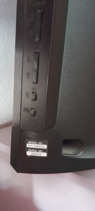 TV SONY BRAVIA 32" LCD(para reparar o para piezas)
