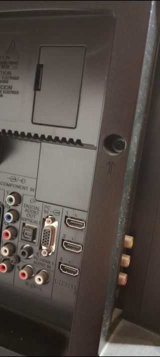 TV SONY BRAVIA 32" LCD(para reparar o para piezas)