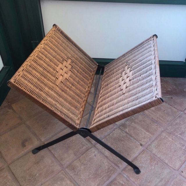 Portariviste pieghevole in vimini