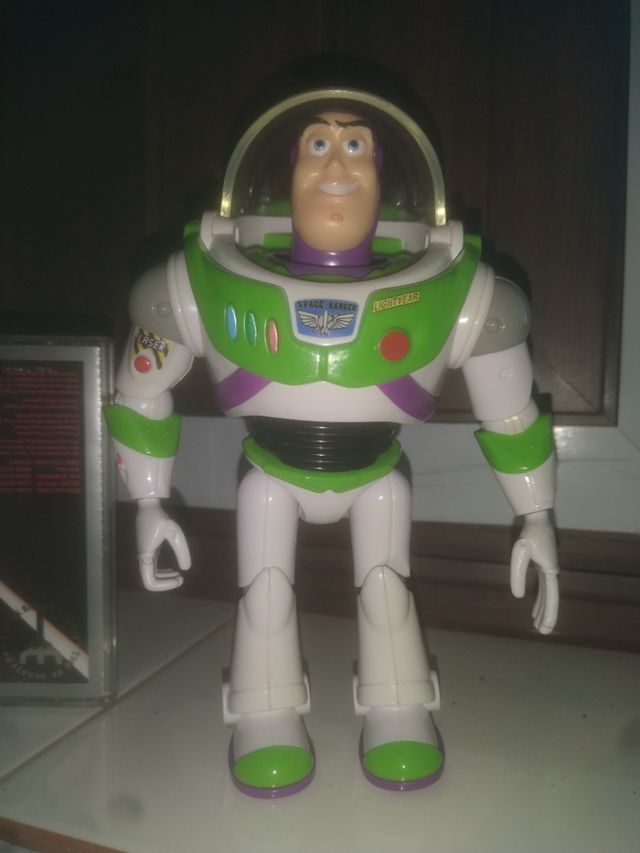 Buzz lightyear