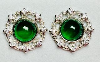 Pendientes con Onix verde en plata de ley 925