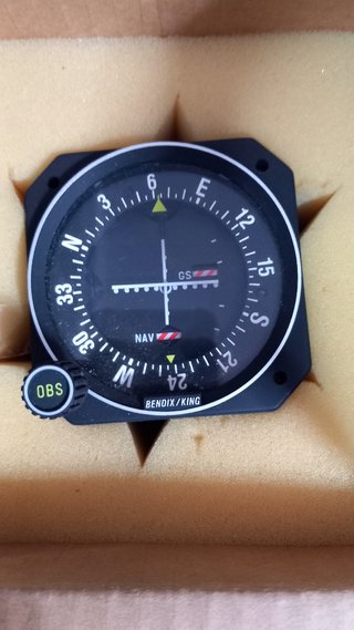 se vende material de avionica