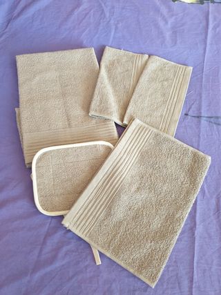  Confezione di asciugamani in cotone colore beige 