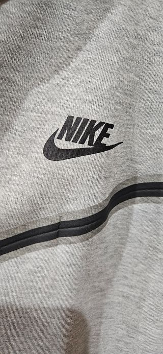 Chaqueta Nike Tech T. L gris 