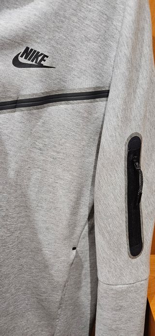 Chaqueta Nike Tech T. L gris 