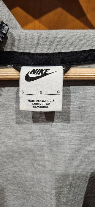 Chaqueta Nike Tech T. L gris 
