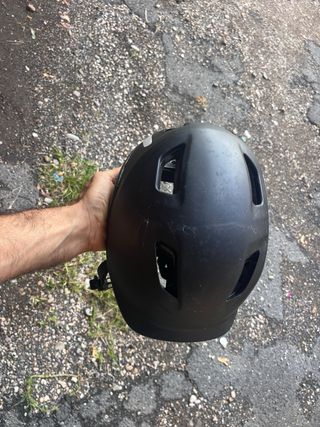 Casco da ciclista decathlon