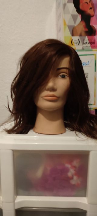 Maniquí señora pelo natural Pívot Point