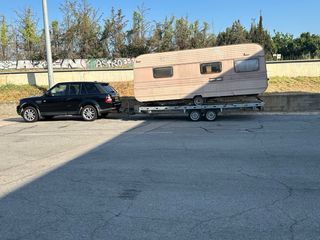 Transporte de caravanas, coches, furgonetas, grua