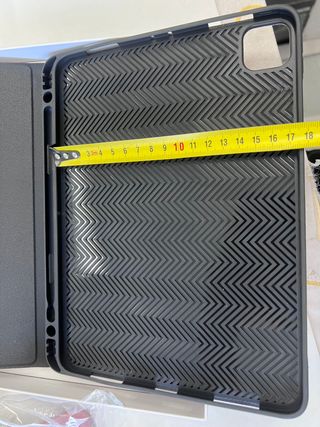 ZHIKE Funda con Teclado para iPad,con italiano