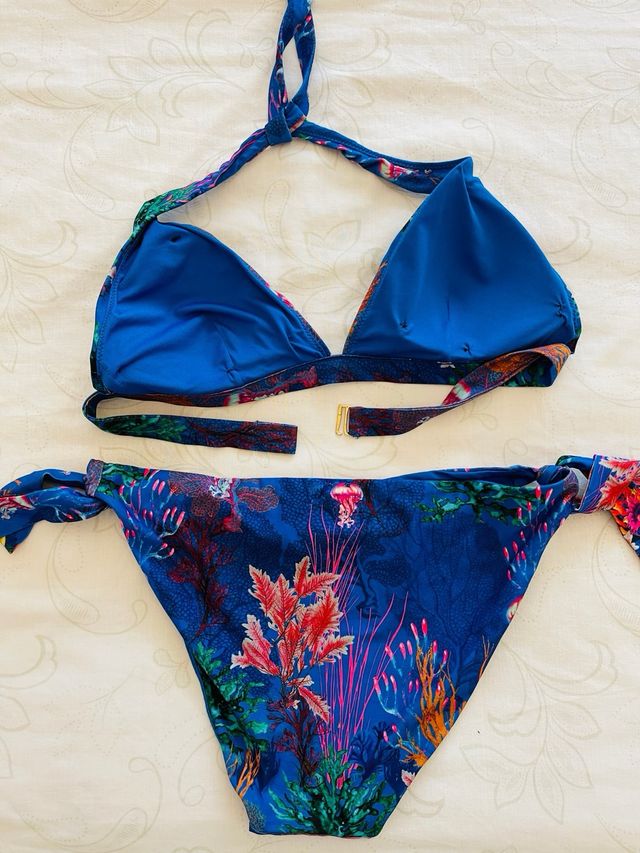 Bikini estampado coral