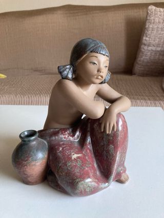 Lladró mujer cántaro