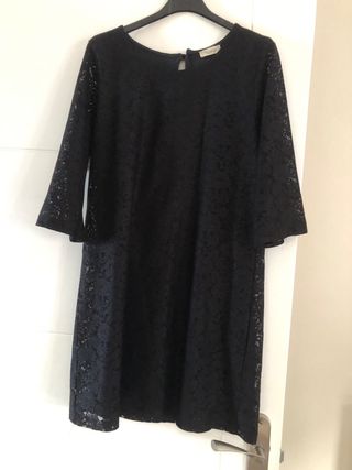 Vestido fiesta negro evase encaje
