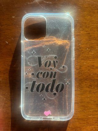 Carcasa "Voy con todo" de La Vecina Rubia