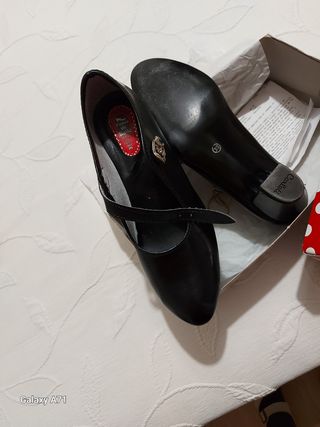 Vendo zapatos de sevillanas