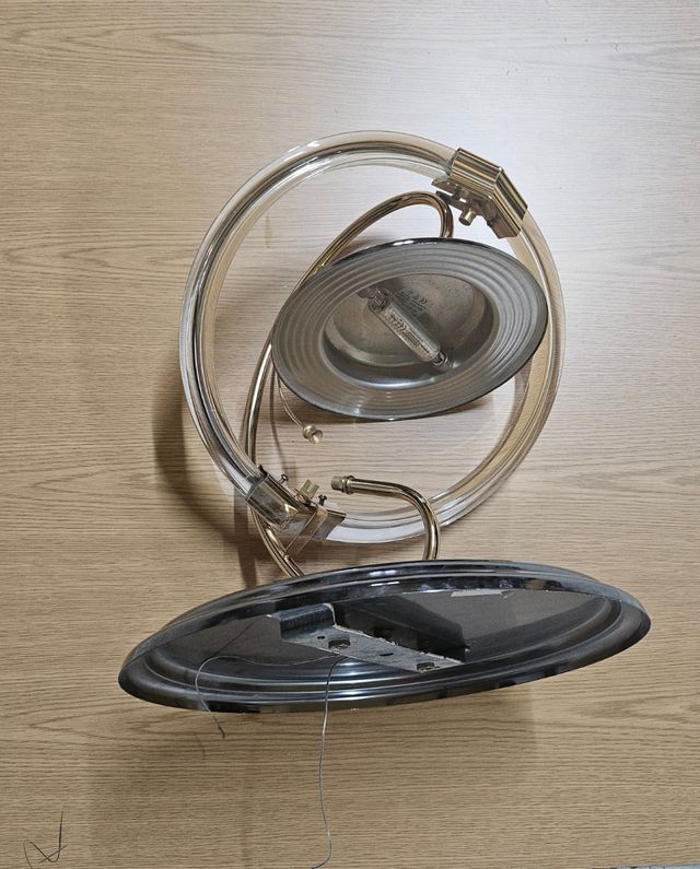 Lámpara de techo antigua