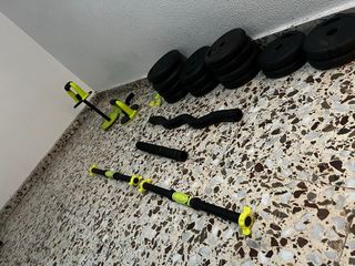 Gimnasio , banco pesas , musculacion , mancuernas