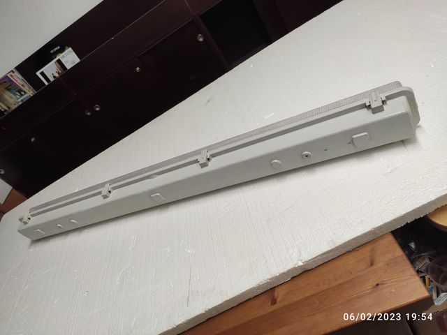 Schermo impermeabile, per tubo LED, 120 cm.
