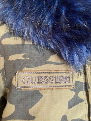 Abrigo militar Guess