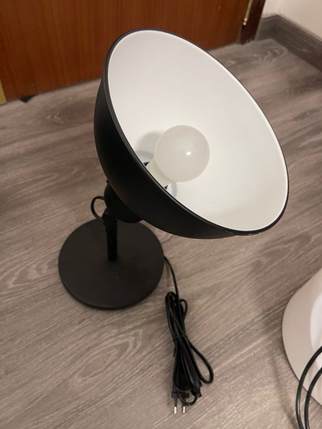 Lampara de mesa aplique IKEA