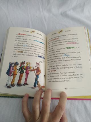 Libro Cinco amigas y un leon Tea Stilton