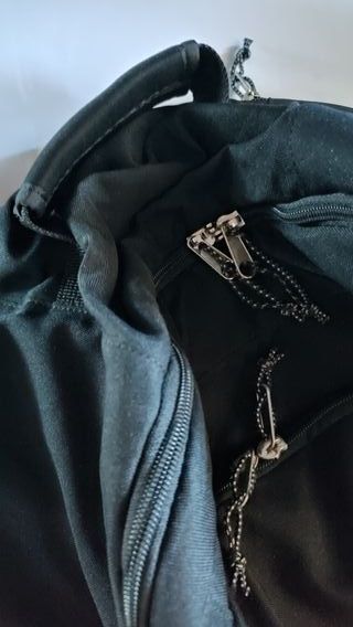BOLSA/MALETA DECATHLON NEGRA DEPORTIVA 🏋️‍♂️
