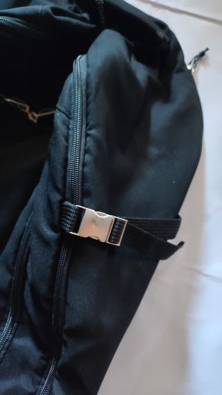 BOLSA/MALETA DECATHLON NEGRA DEPORTIVA 🏋️‍♂️