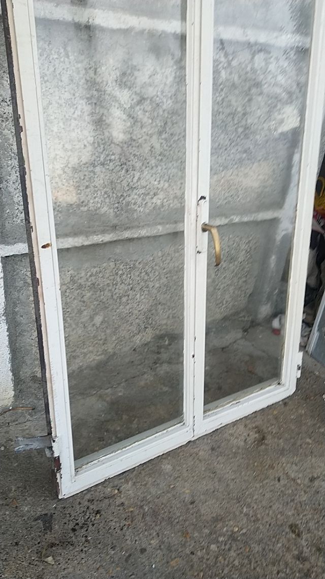 Ventana Antigua en Hierro