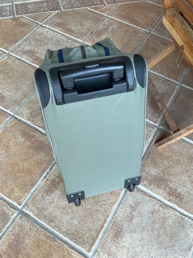 Maleta de viaje con ruedas 