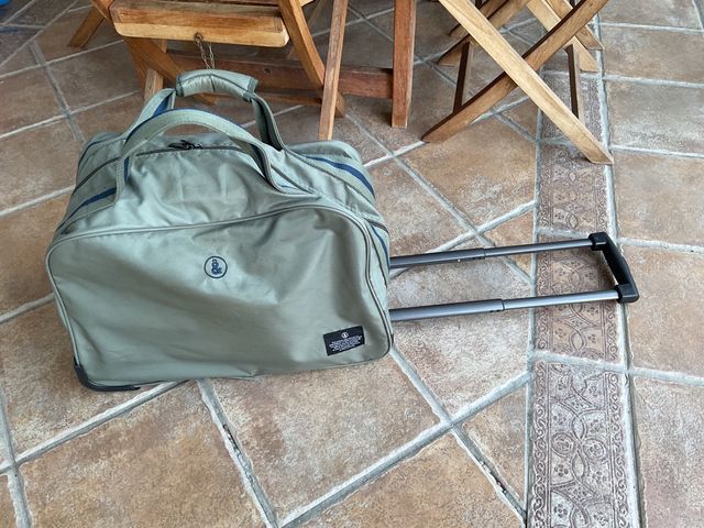 Maleta de viaje con ruedas 