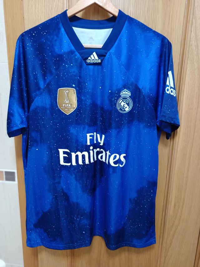 Camiseta fútbol talla XL  E. A. Sport