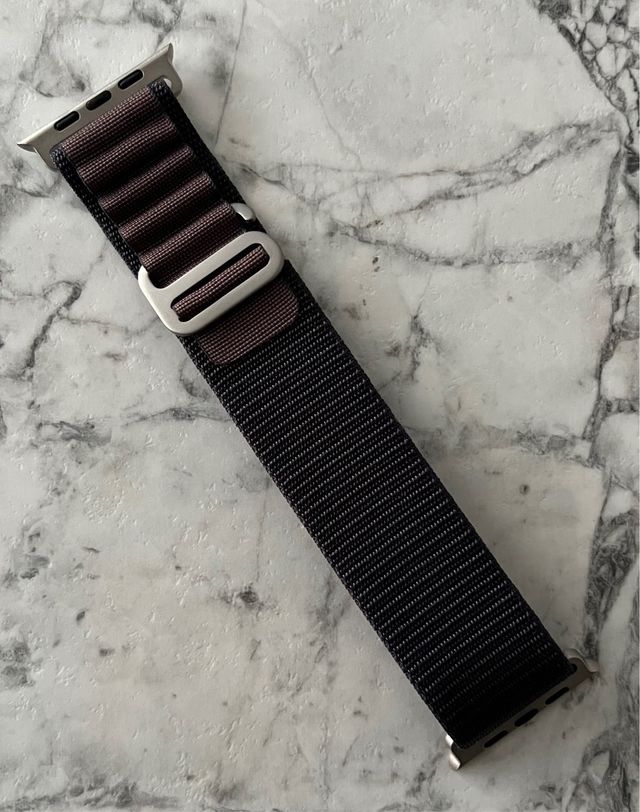 Correa Loop Alpine Apple Ultra Indigo