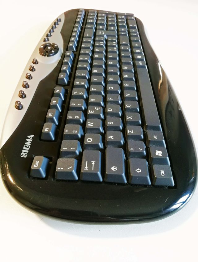 Tastiera - mouse - ricevitore WIRELESS SIGMA