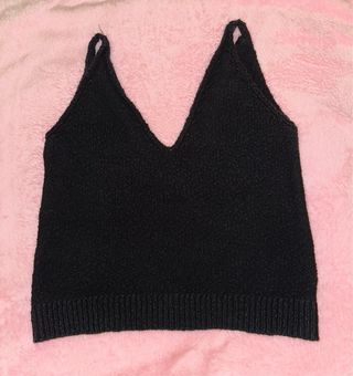 Top de punto tank negro de tirantes de Zara