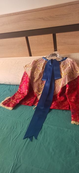 GRAN OPORTUNIDAD!! Traje fallera, manteleta