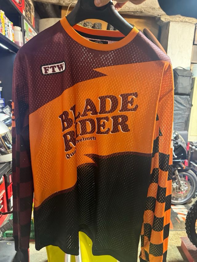 Camiseta blade rider