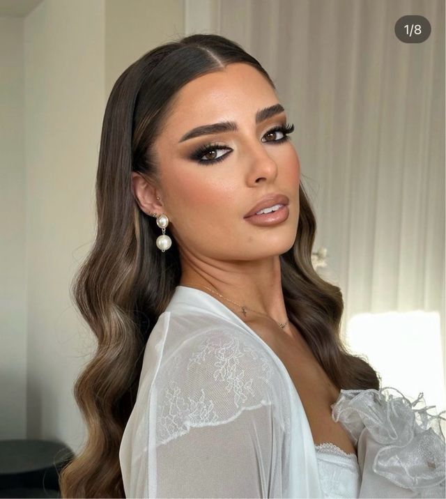 Maquillaje y peinado 