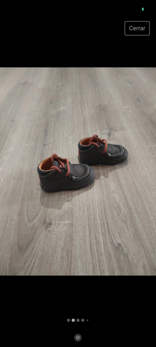 Zapatos de bebé color marrón de Geox