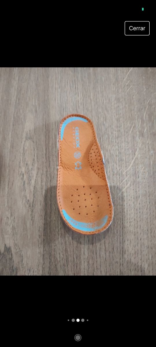 Zapatos de bebé color marrón de Geox